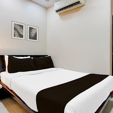 Airport Metro Hotel Мумбаи Экстерьер фото