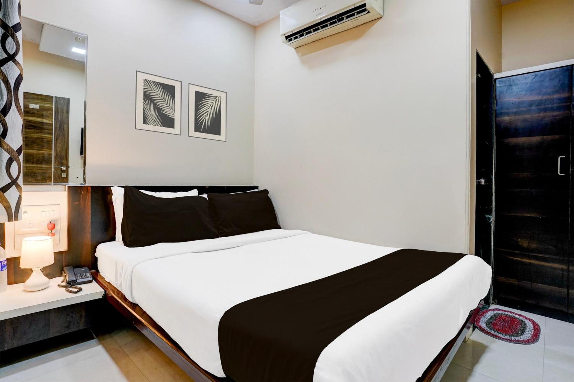 Airport Metro Hotel Мумбаи Экстерьер фото